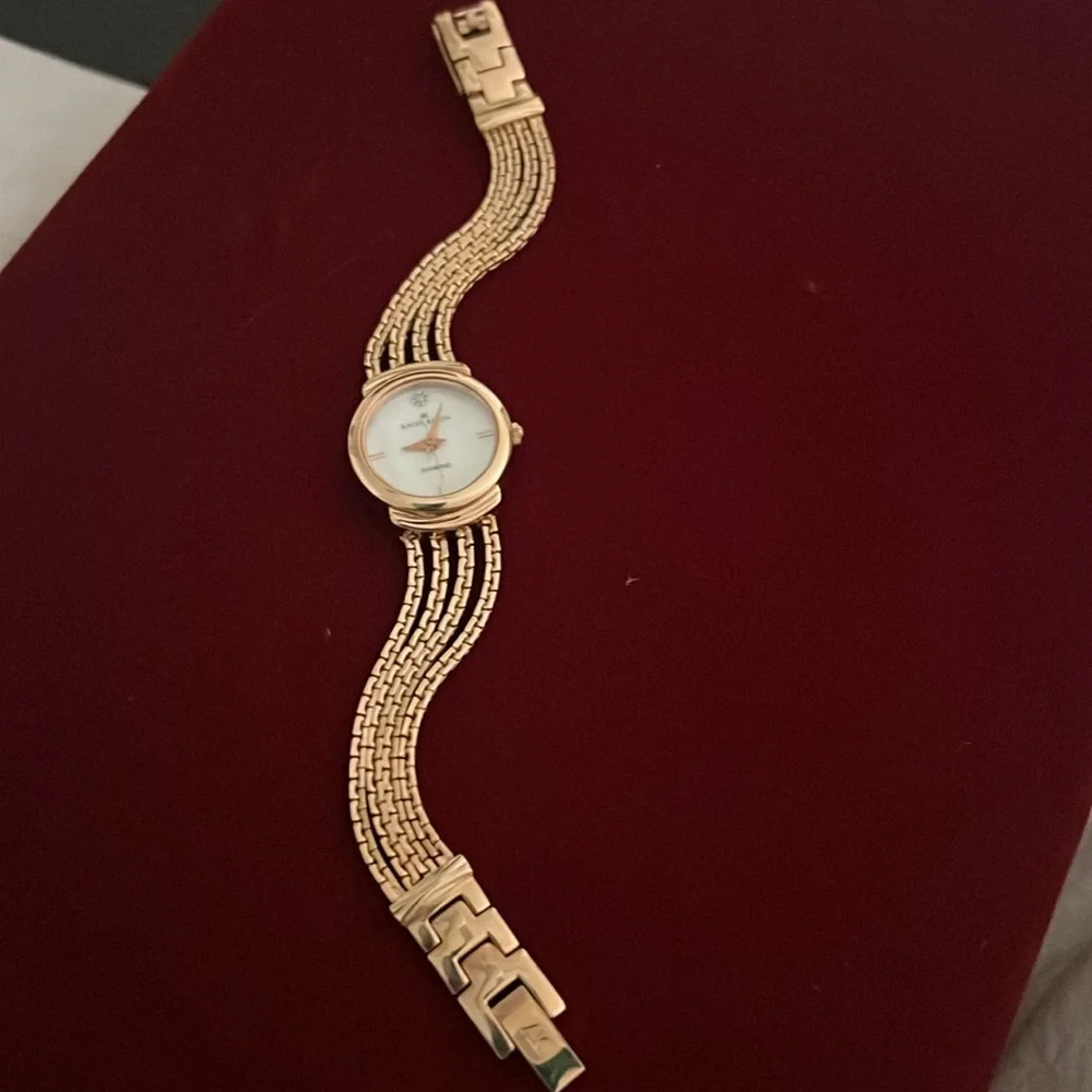 Lovely Vintage MOP Anne Klein Diamond Gold Watch